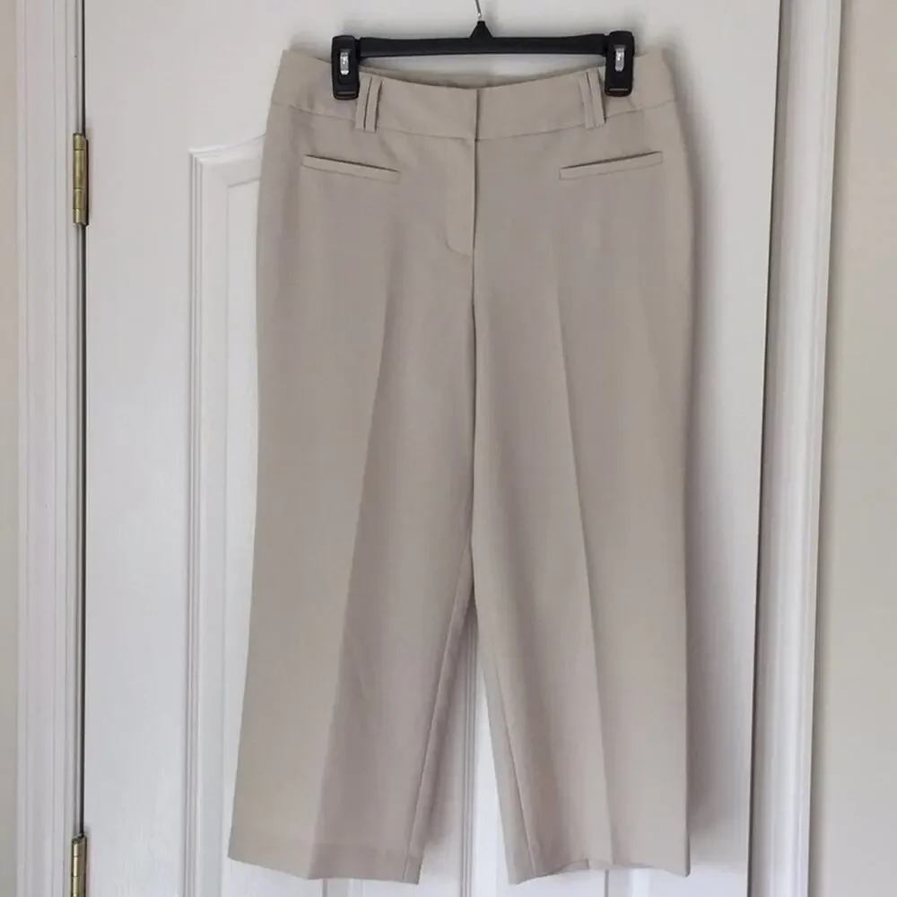 Larry Levine Stretch Tan Cropped Pants Size 8‎